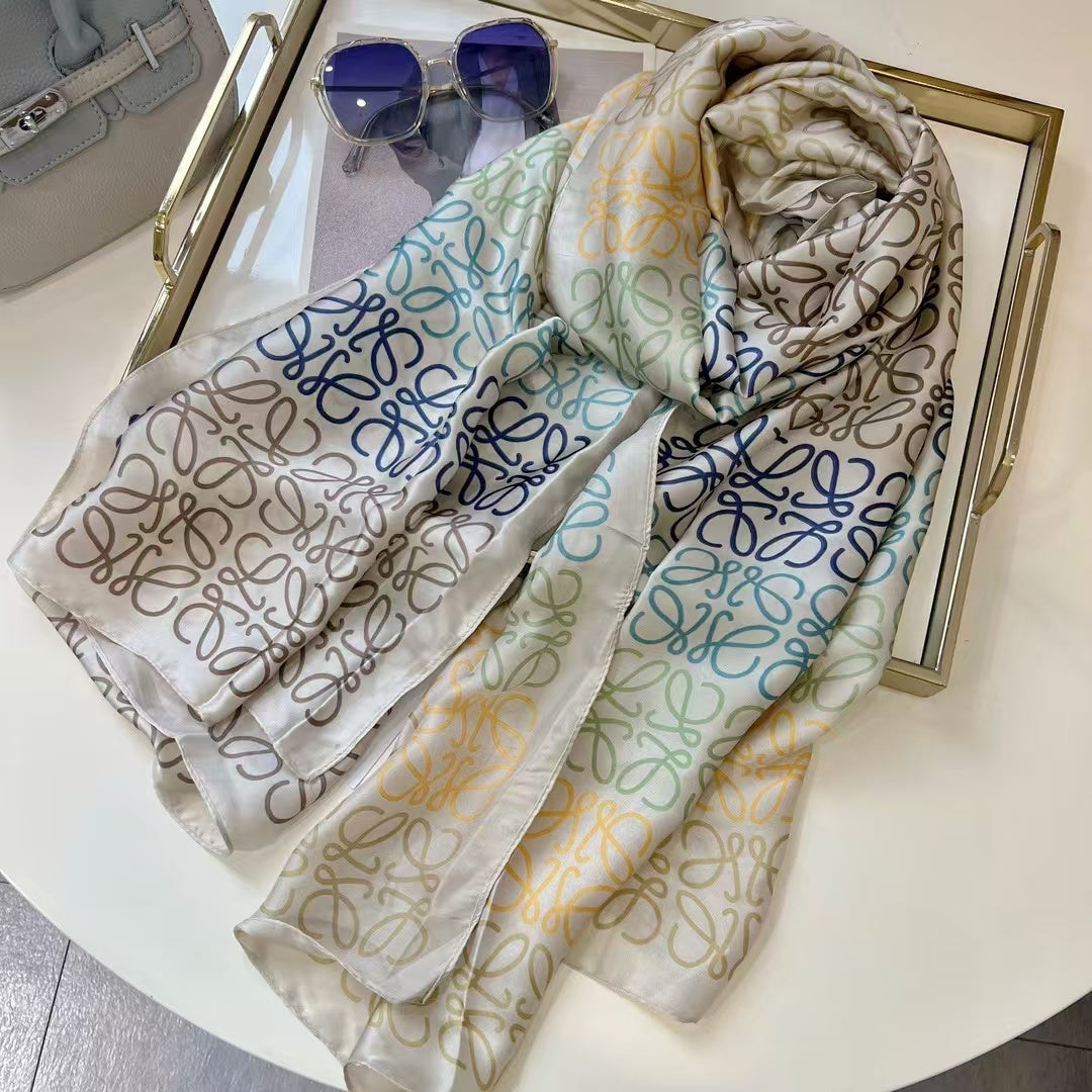 Foulard Lo*we