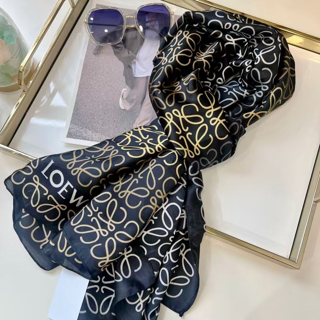 Foulard Lo*we