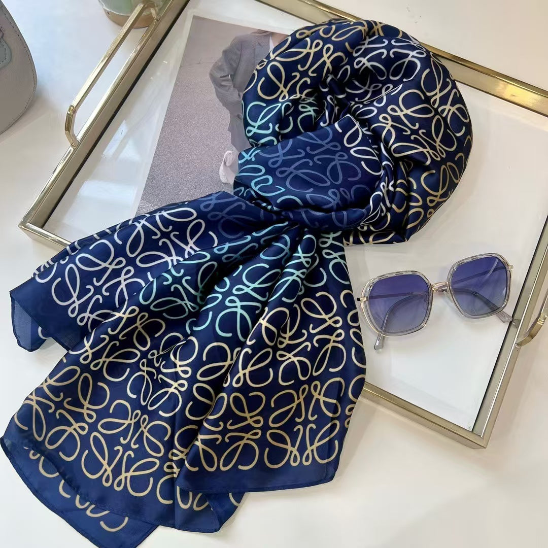 Foulard Lo*we