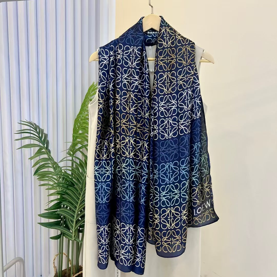 Foulard Lo*we