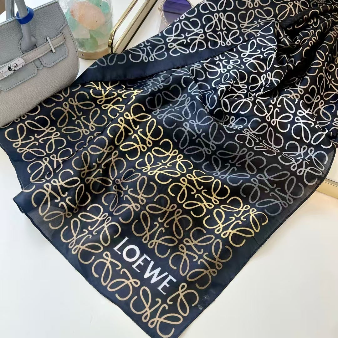 Foulard Lo*we