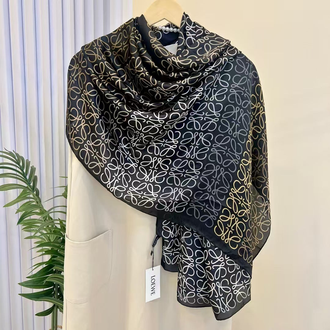 Foulard Lo*we